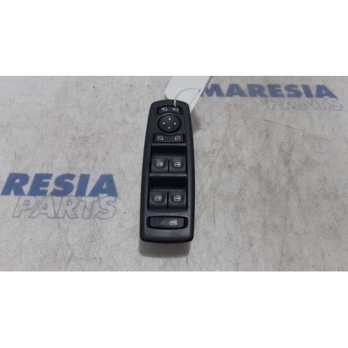 Renault - Megane - Multi-functional window switch