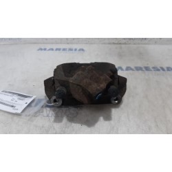 Renault - Megane - Front brake calliper, right