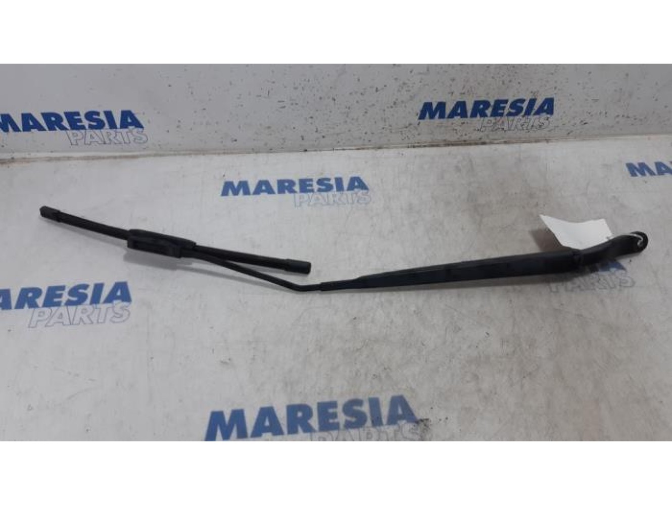 Renault - Megane - Front wiper arm