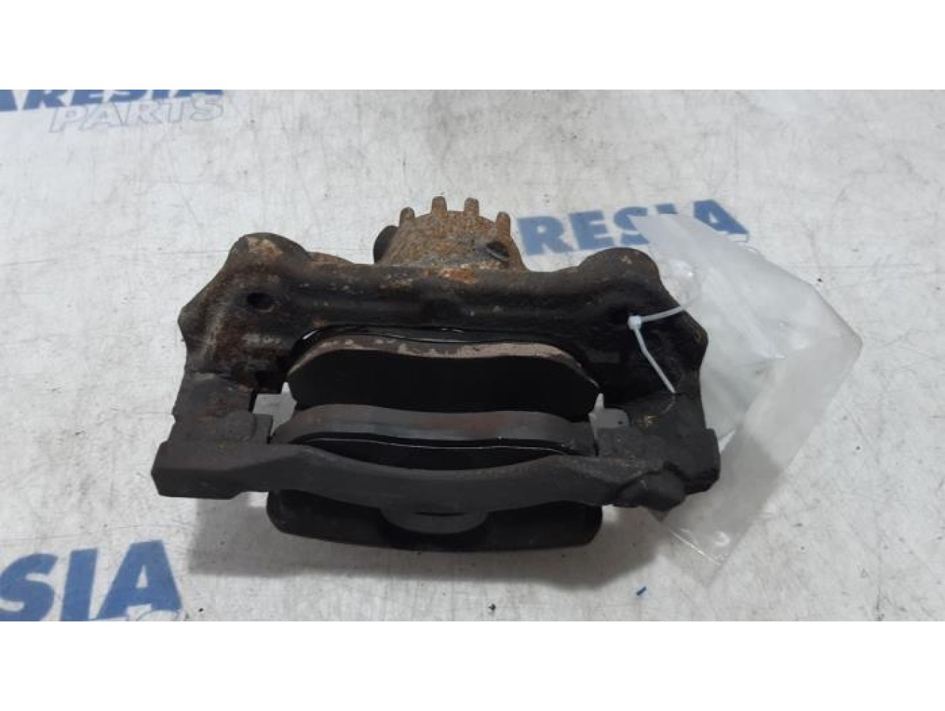 Renault - Trafic - Front brake calliper, left
