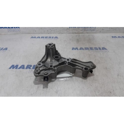 Renault - Trafic - Support moteur