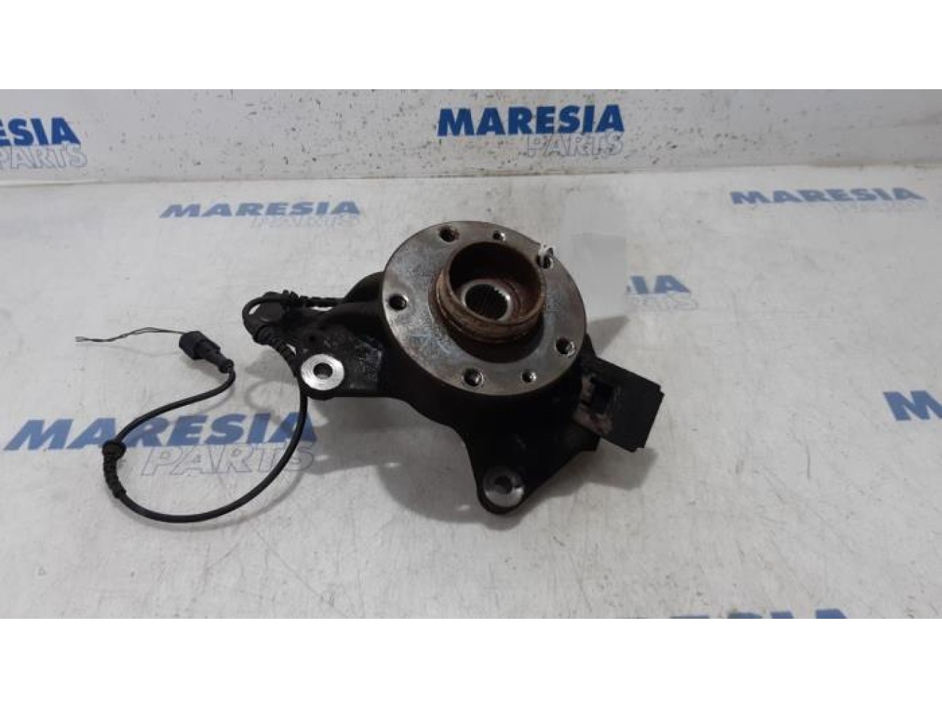 Renault - Megane - Achsschenkel links vorne