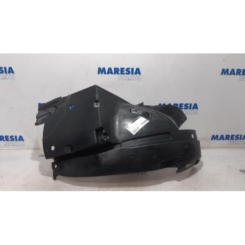 Renault - Trafic - Wheel arch liner