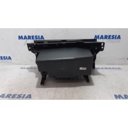 Renault - Trafic - Glovebox