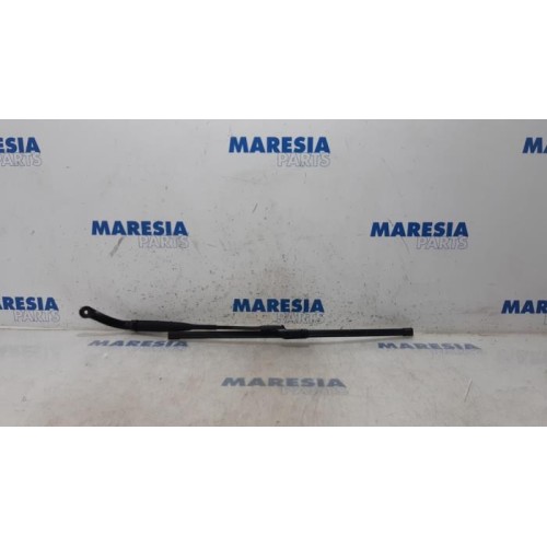 Fiat - Panda - Front wiper arm