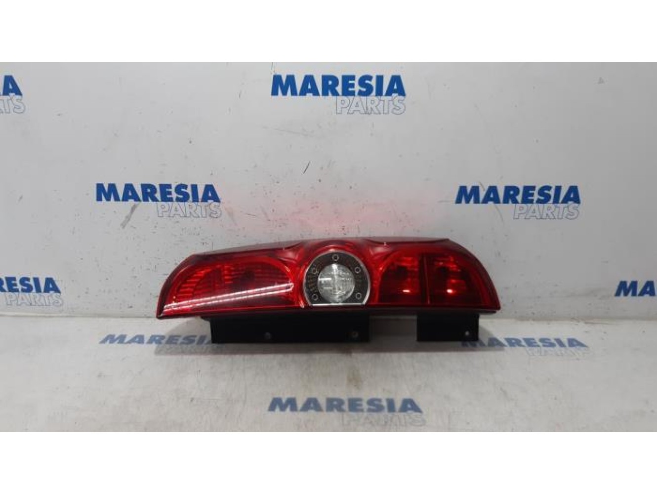 Fiat - Doblo - Taillight, right