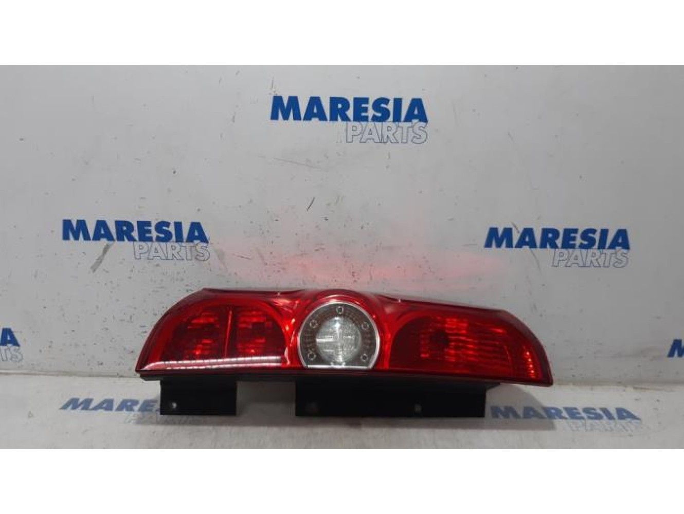 Fiat - Doblo - Taillight, left