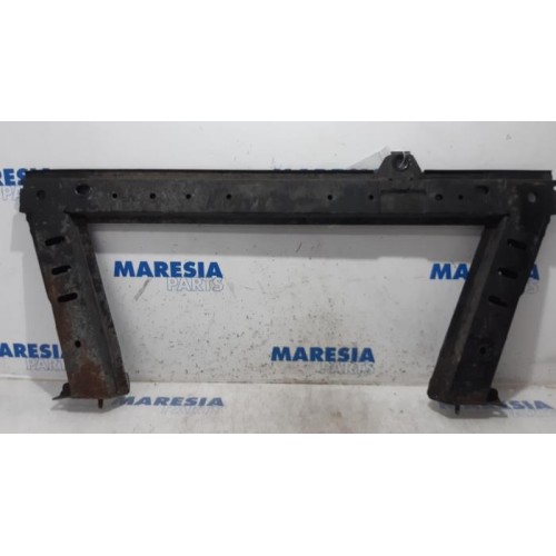 Renault - Kangoo - Radiator bar