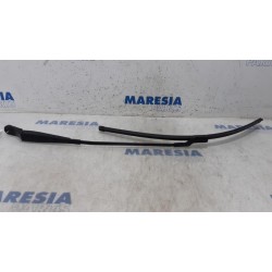 Peugeot - 3008 - Front wiper arm