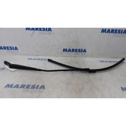 Peugeot - 3008 - Front wiper arm