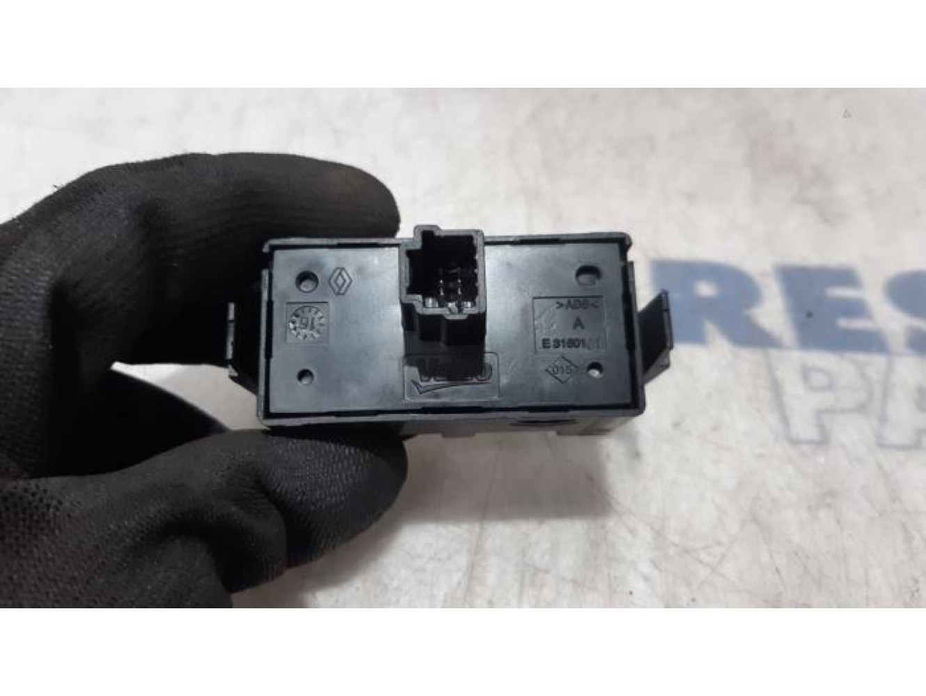 Renault - Kangoo - Panic lighting switch