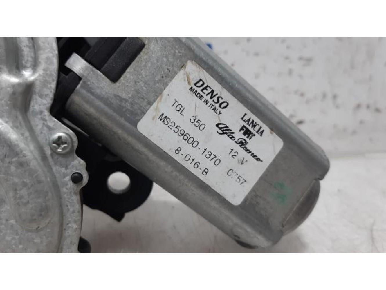 Fiat - 500 - Rear wiper motor