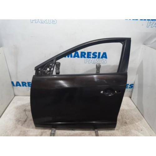 Renault - Megane - Door 4-door, front left