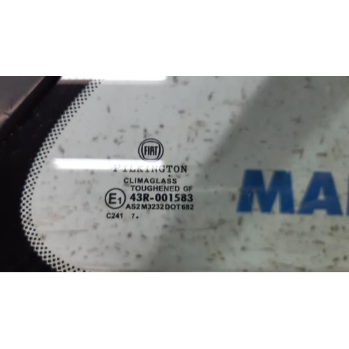 Fiat - 500 - Rear quarter light, left right