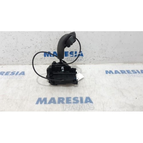 Renault - Megane - Rear door mechanism 4-door, right