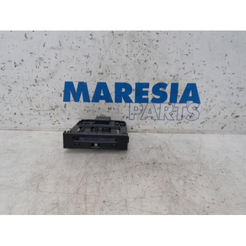 Renault - Megane - Card reader (lock)