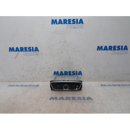 Renault - Megane - Radio CD Speler