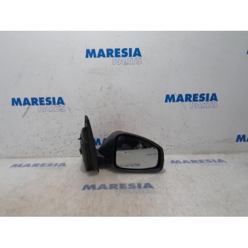 Renault - Megane - Wing mirror, right