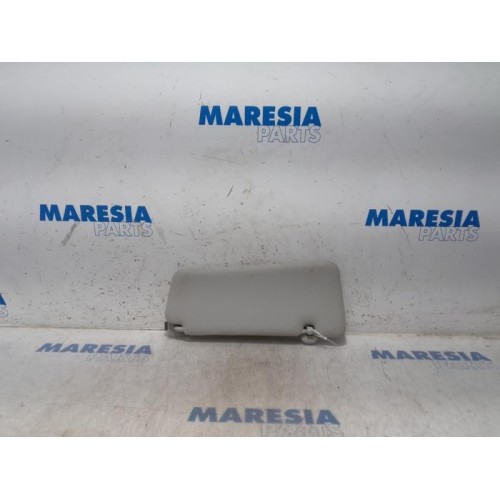 Renault - Megane - Sun visor
