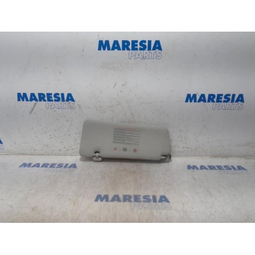 Renault - Megane - Sun visor