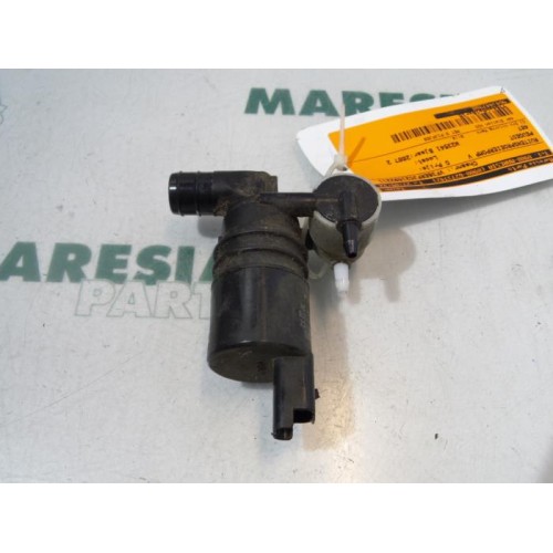 Peugeot - 407 - Scheibensprüherpumpe vorne
