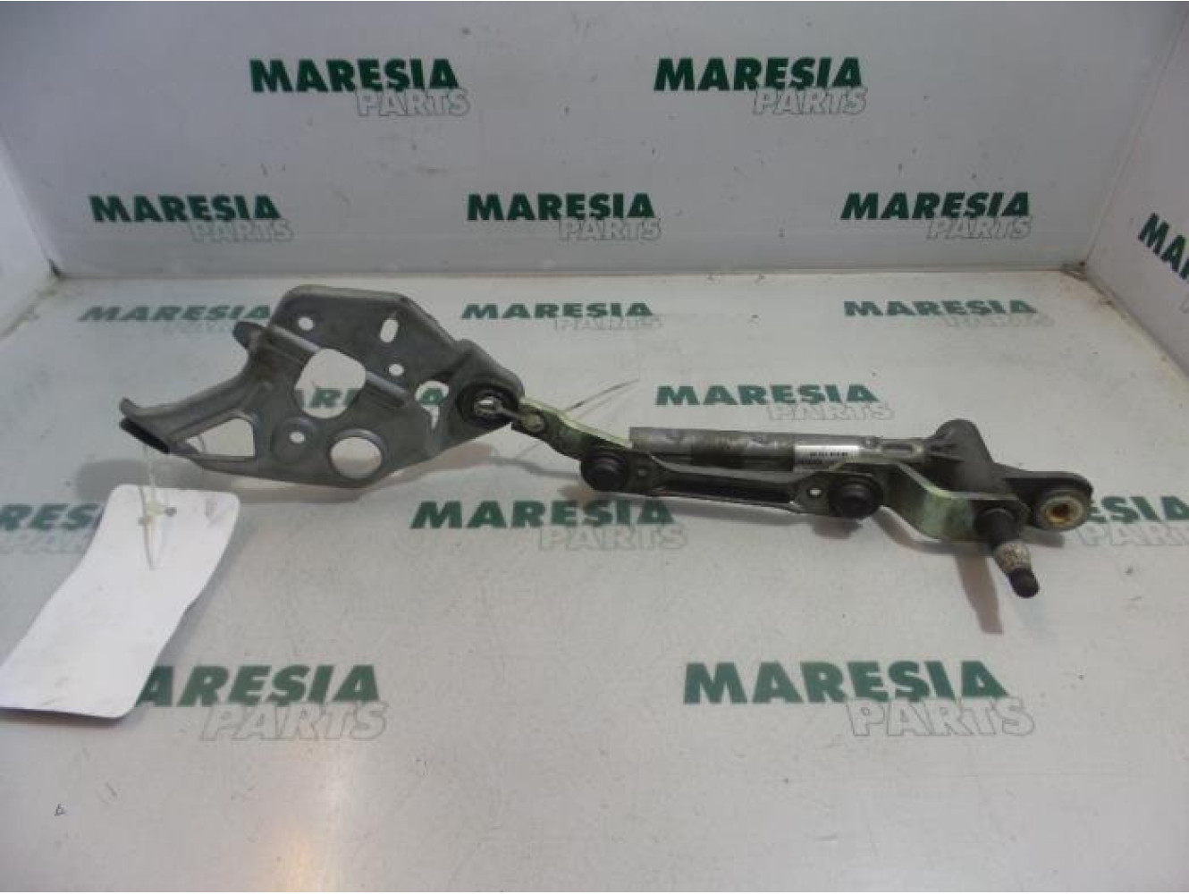 Peugeot - 407 - Wiper mechanism