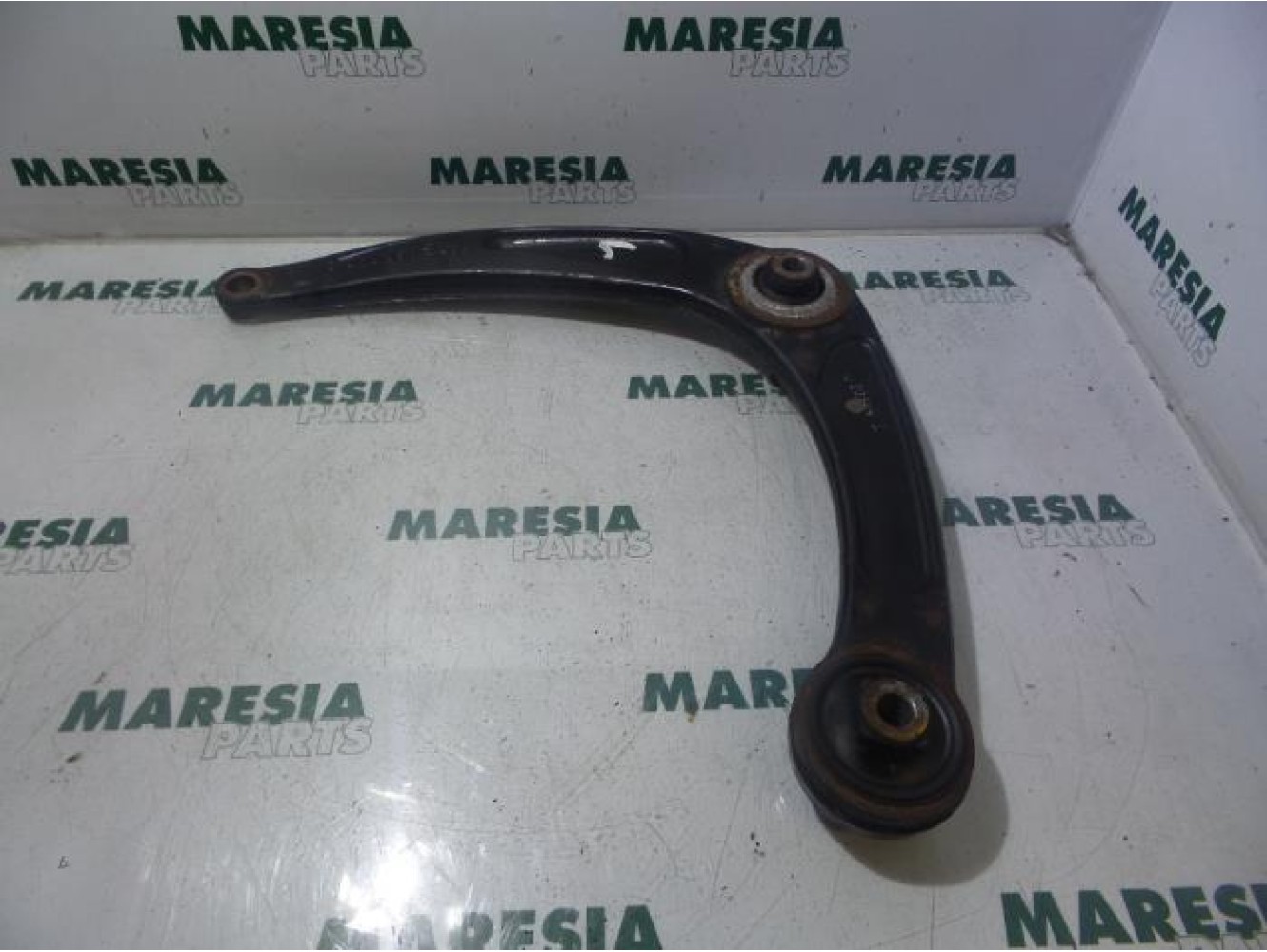 Peugeot - 307 - Front lower wishbone, left