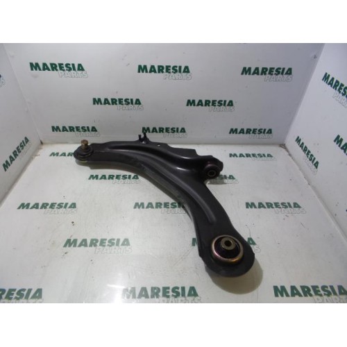 Renault - Megane - Front lower wishbone, left
