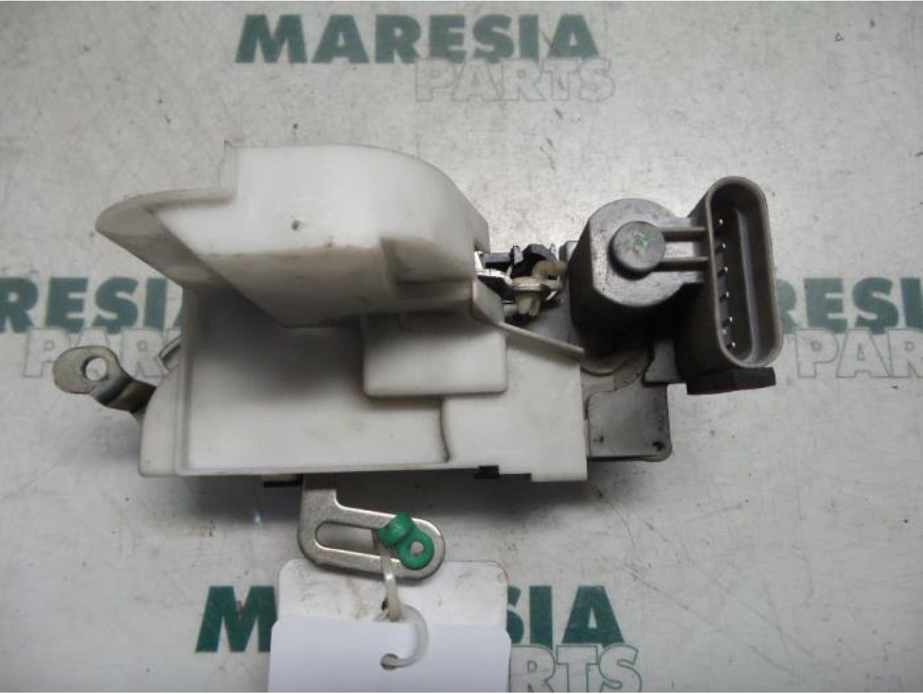 Fiat - Punto - Front door lock mechanism 4-door, right