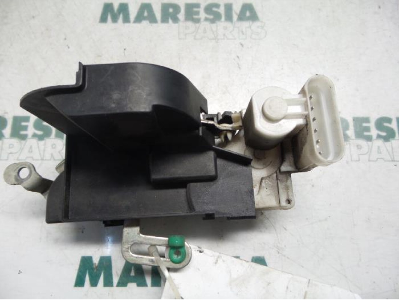 Fiat - Punto - Front door lock mechanism 4-door, right