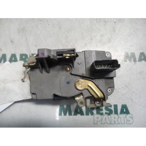 Citroen - C5 - Front door lock mechanism 4-door, right