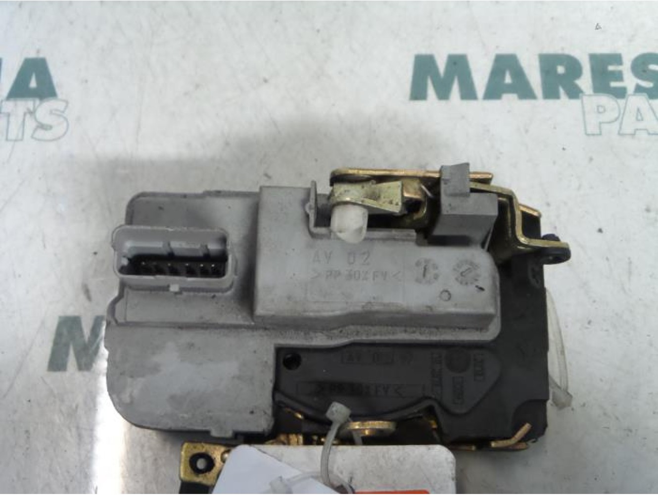 Peugeot - 306 - Front door lock mechanism 4-door, right
