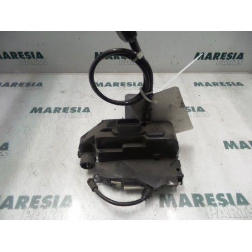 Renault - Megane - Front door lock mechanism 4-door, right