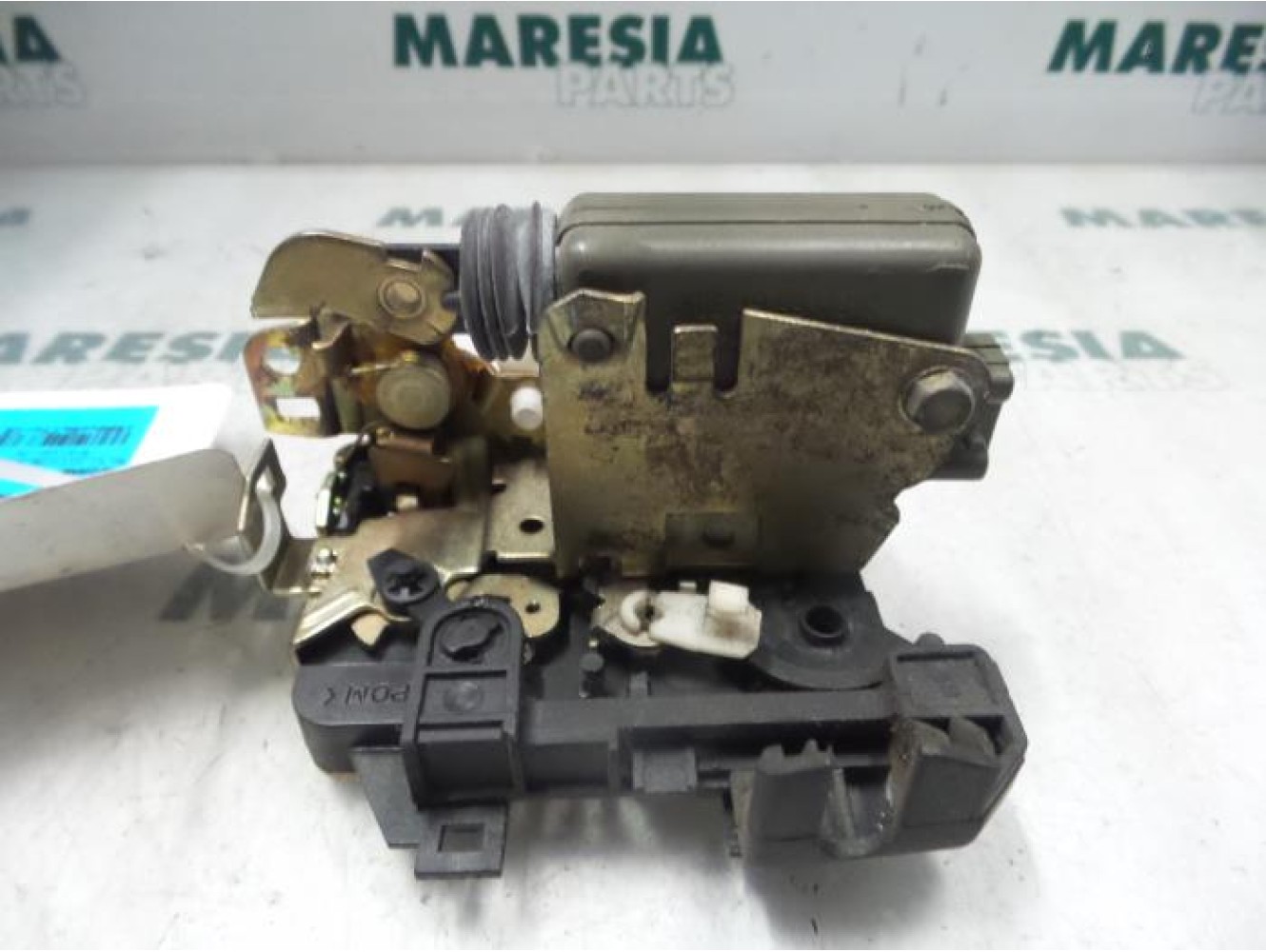 Renault - Megane - Front door lock mechanism 4-door, right