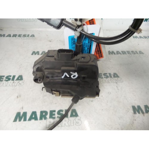 Renault - Megane Scenic - Front door lock mechanism 4-door, right
