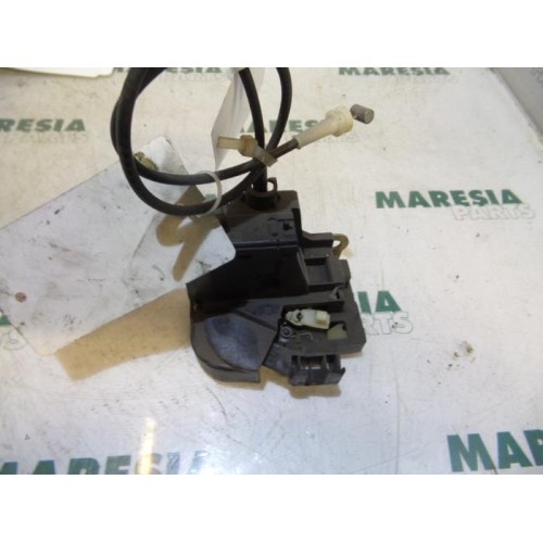 Renault - Megane Scenic - Front door lock mechanism 4-door, right