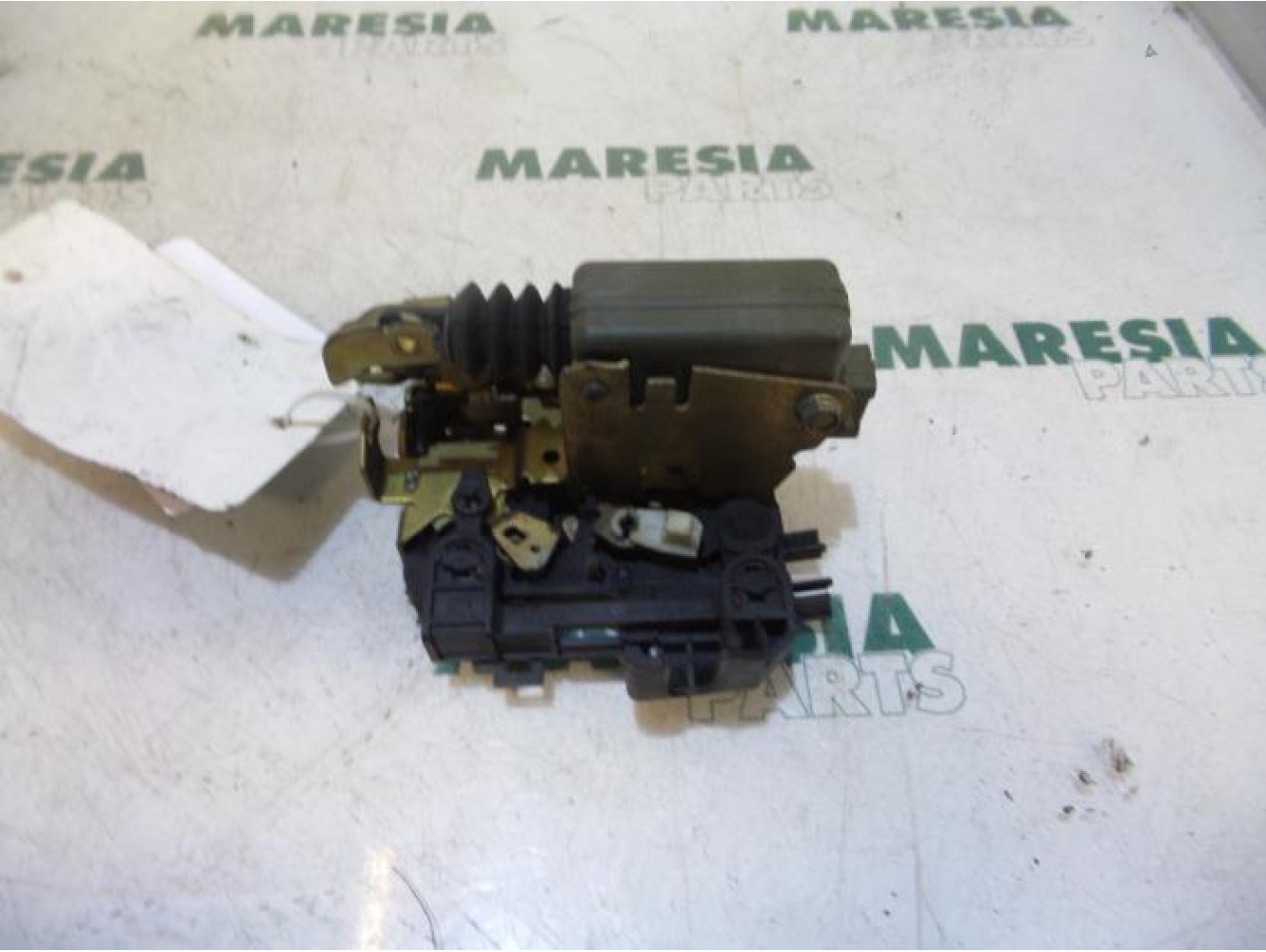 Renault - Megane Scenic - Front door lock mechanism 4-door, right
