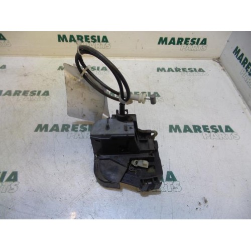 Renault - Megane Scenic - Front door lock mechanism 4-door, right