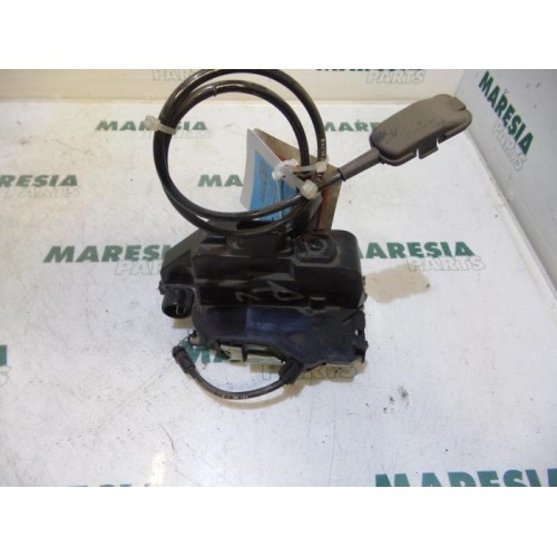 Renault - Megane Scenic - Front door lock mechanism 4-door, right