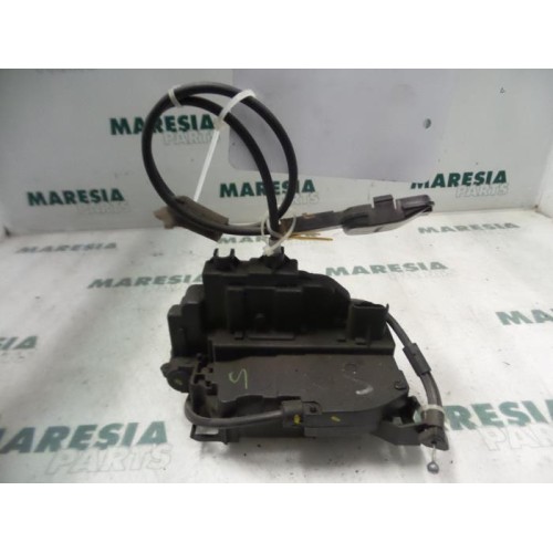 Renault - Modus - Front door lock mechanism 4-door, right