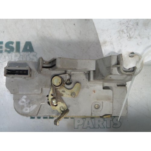 Peugeot - 307 - Rear door mechanism 4-door, right