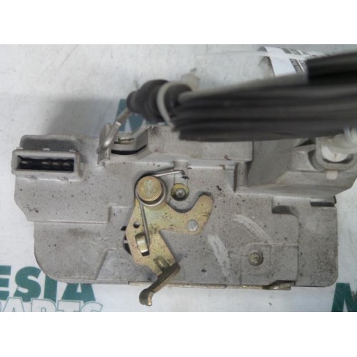 Peugeot - 307 - Rear door mechanism 4-door, right