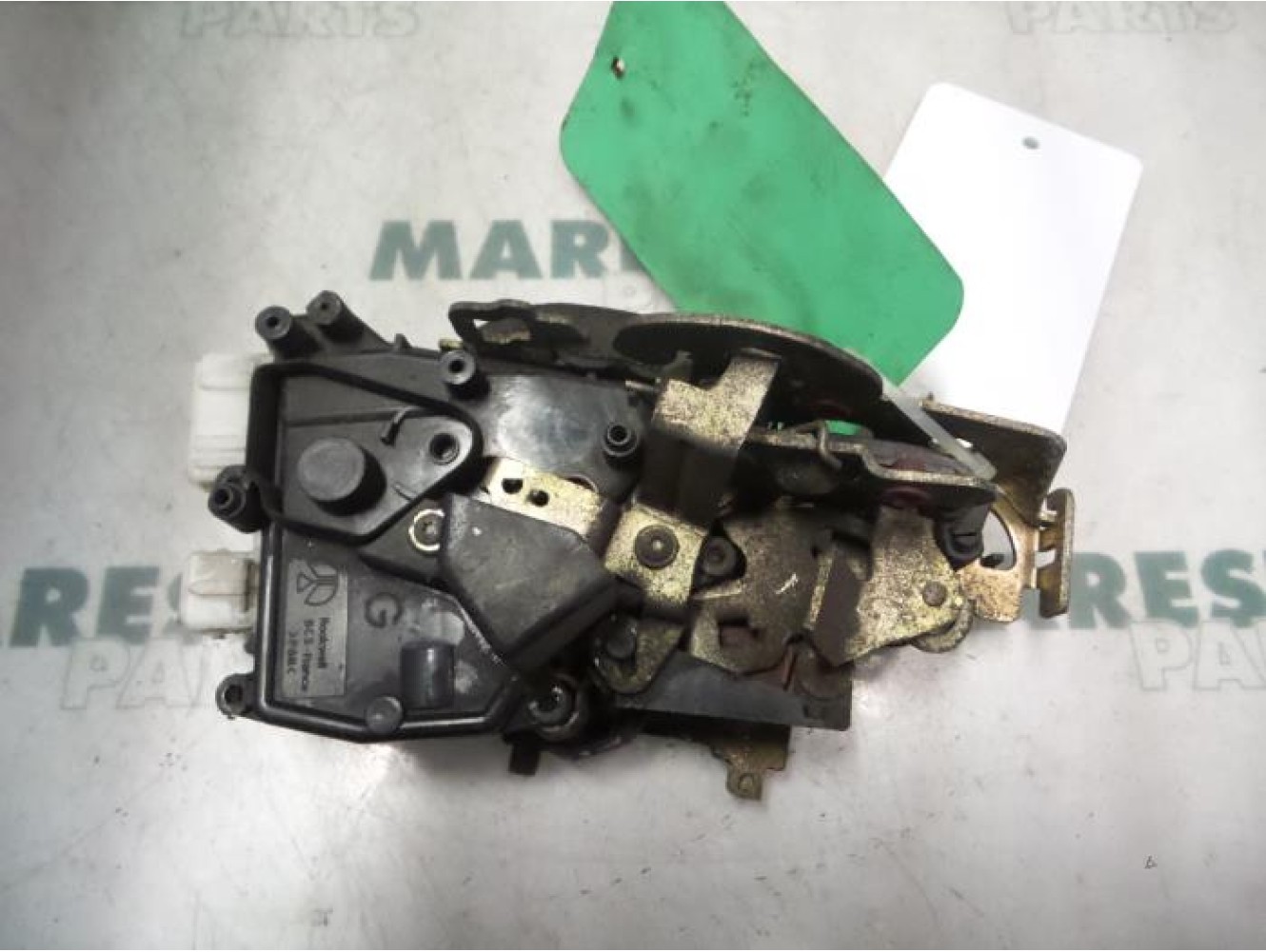 Peugeot - 605 - Türschlossmechanik 4-türig links hinten