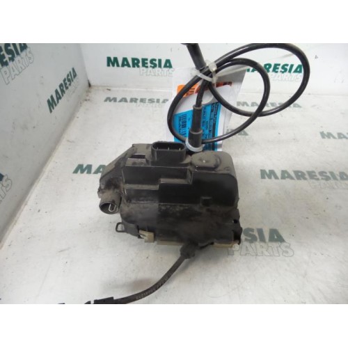 Renault - Megane Scenic - Front door lock mechanism 4-door, right