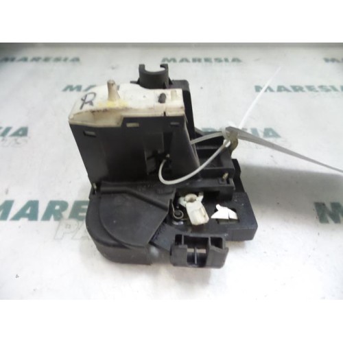 Renault - Clio - Door lock mechanism 2-door, right