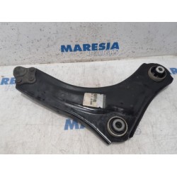 Renault - Megane - Front lower wishbone, left