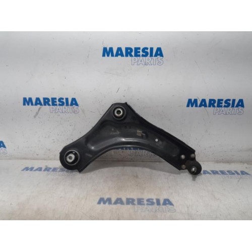 Renault - Megane - Front lower wishbone, right
