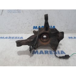 Renault - Megane - Knuckle, front right