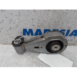 Renault - Megane - Engine mount