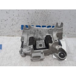 Renault - Megane - Engine mount